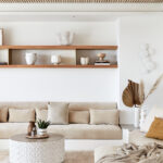 Wohnzimmer In Beige Und Weiß Im … – Bild Kaufen – 13392812 pertaining to Beige Wohnzimmer